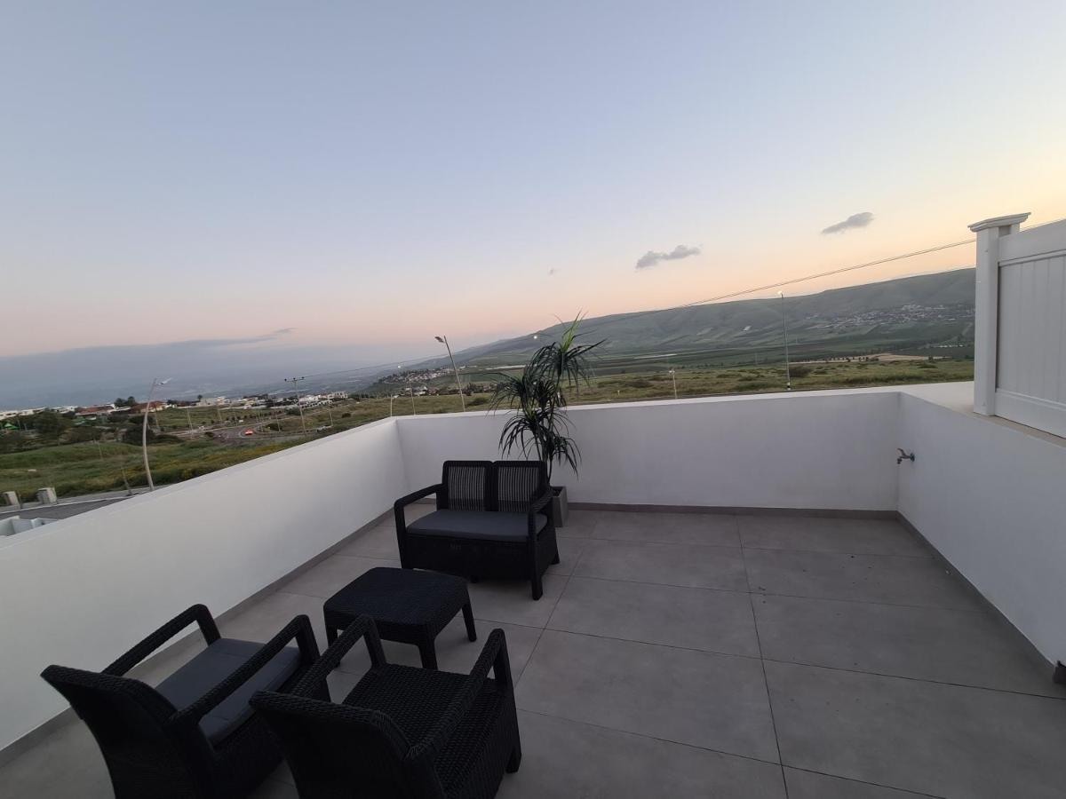 נופש בעמק Apartment Poriyya Ngoại thất bức ảnh