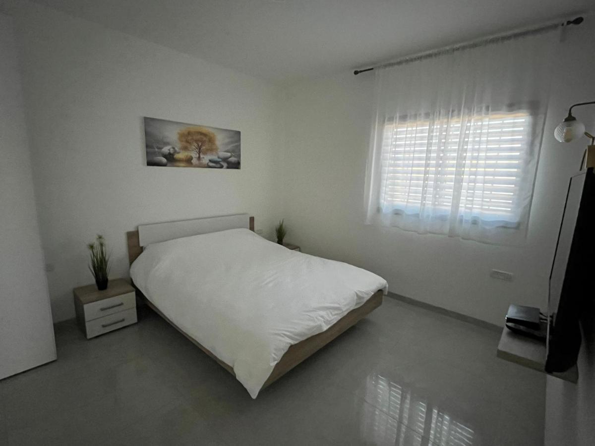 נופש בעמק Apartment Poriyya Ngoại thất bức ảnh